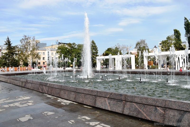 Введение санкций не позволило вернуть насосы для пензенского фонтана