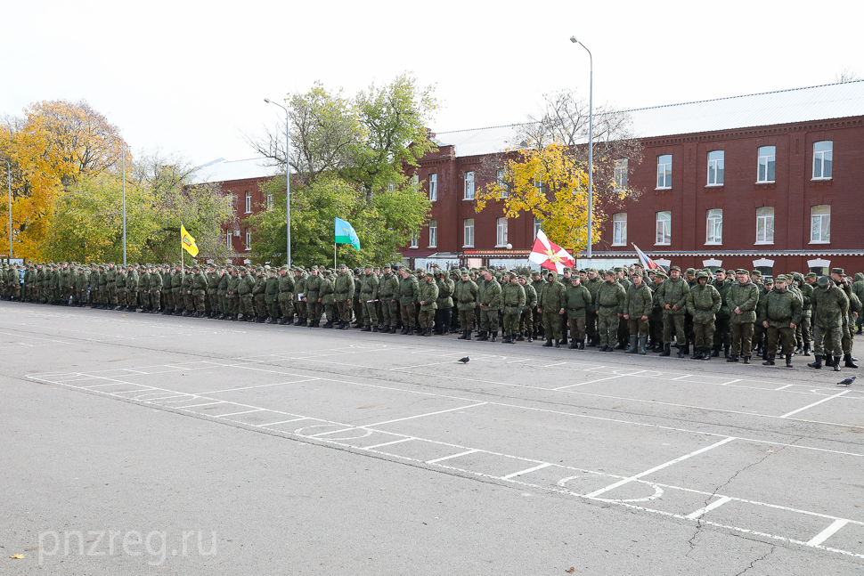 В Южный военный округ направляется сформированный в Пензе полк из мобилизованных граждан
