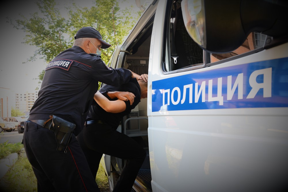 Полицейские Каменского района установили дроп-курьера, причастного к мошенничеству