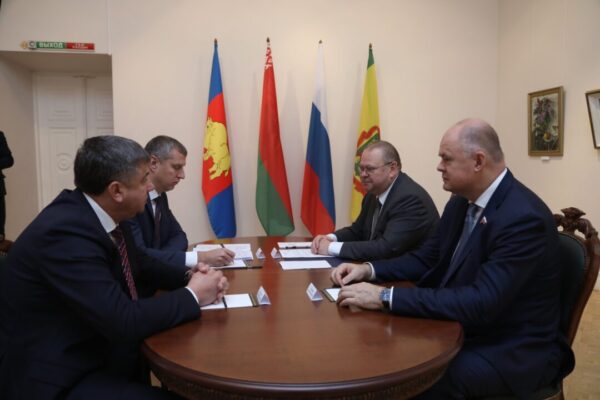Пензенский губернатор встретился с послом Республики Беларусь в РФ