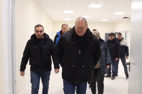Мельниченко сообщил об открытии 1 февраля школы в Лунинском районе