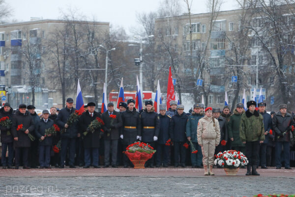 Пензенцы почтили память участников Сталинградской битвы