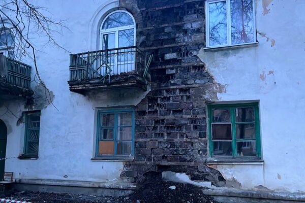В Заводском районе Пензы обрушилась стена жилого дома