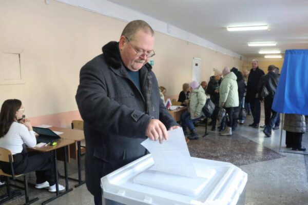 Олег Мельниченко проголосовал на выборах президента РФ