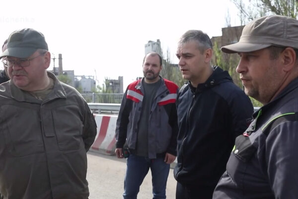 Губернатор Олег Мельниченко посетил ДНР